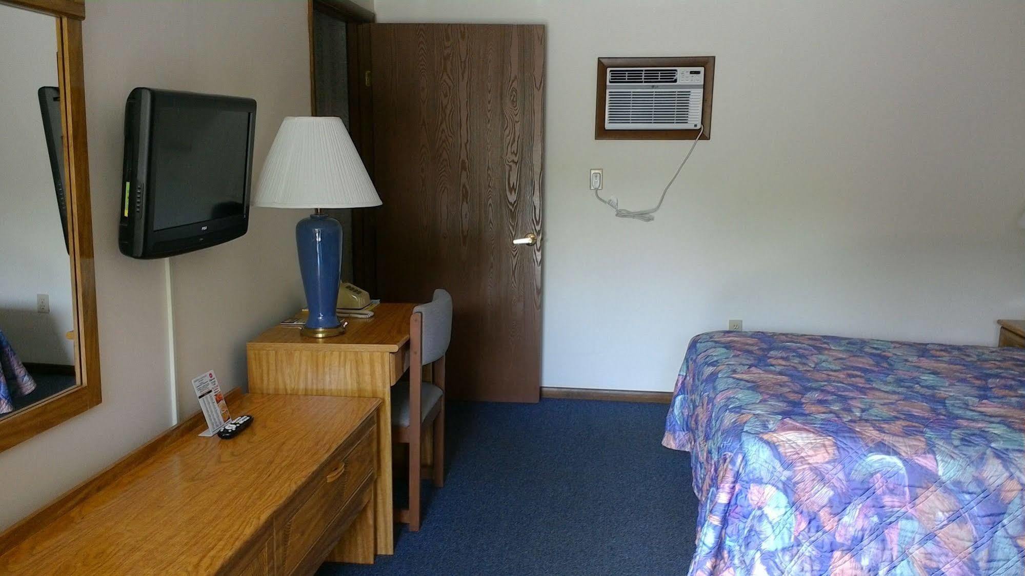 Brentwood Motor Inn Marquette Extérieur photo