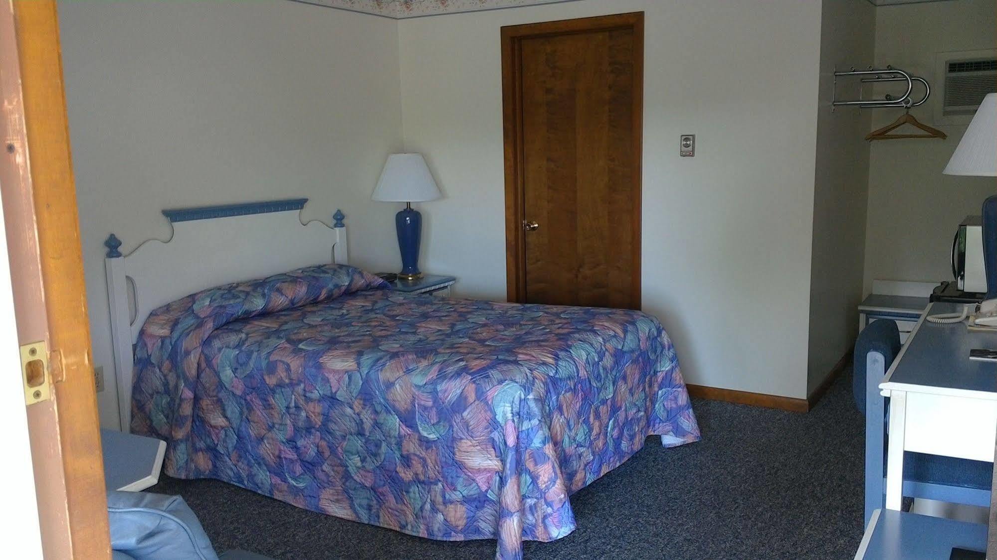 Brentwood Motor Inn Marquette Extérieur photo