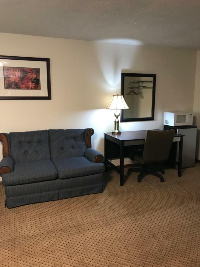 Brentwood Motor Inn Marquette Extérieur photo