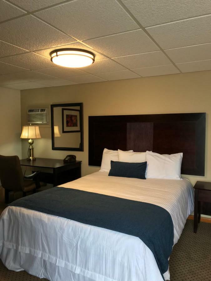 Brentwood Motor Inn Marquette Extérieur photo