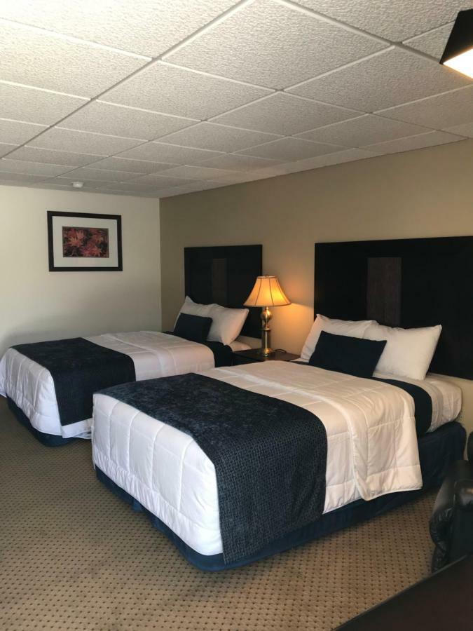 Brentwood Motor Inn Marquette Extérieur photo
